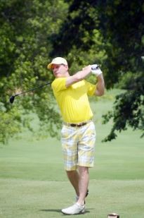 Former Champion Rick Cloninger of Fort Mill rallied to force a playoff, but lost out on the third extra hole at the Chanticleer National Senior Invitational.